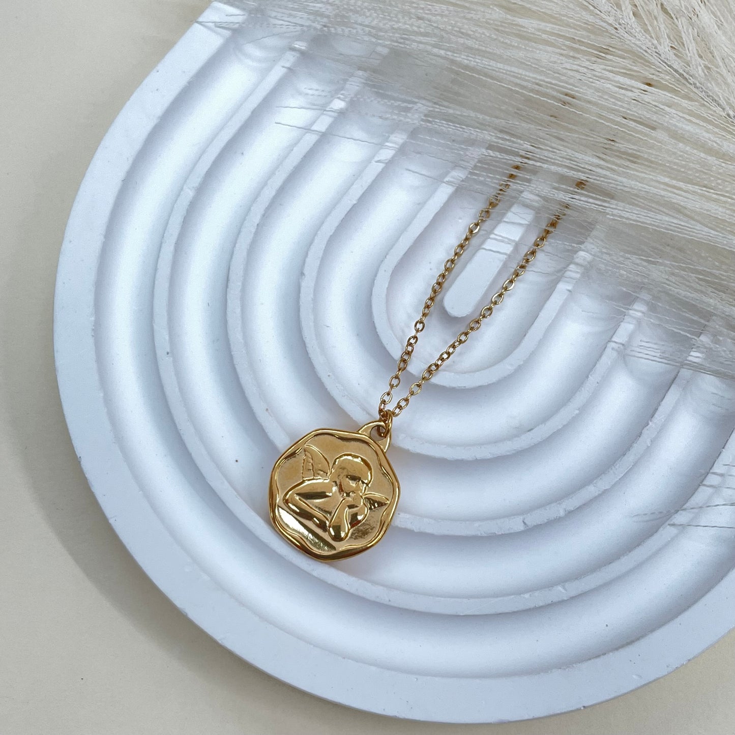 COLLAR MEDALLA ANGEL - GOLD